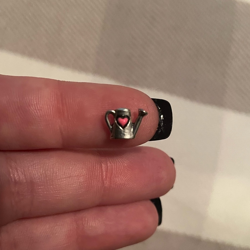 Origami owl living locket watering can charm 👩‍🌾